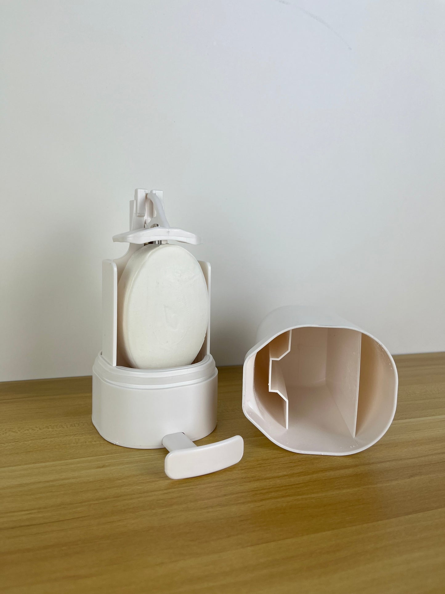 SoapShear: Mess-Free Soap Magic